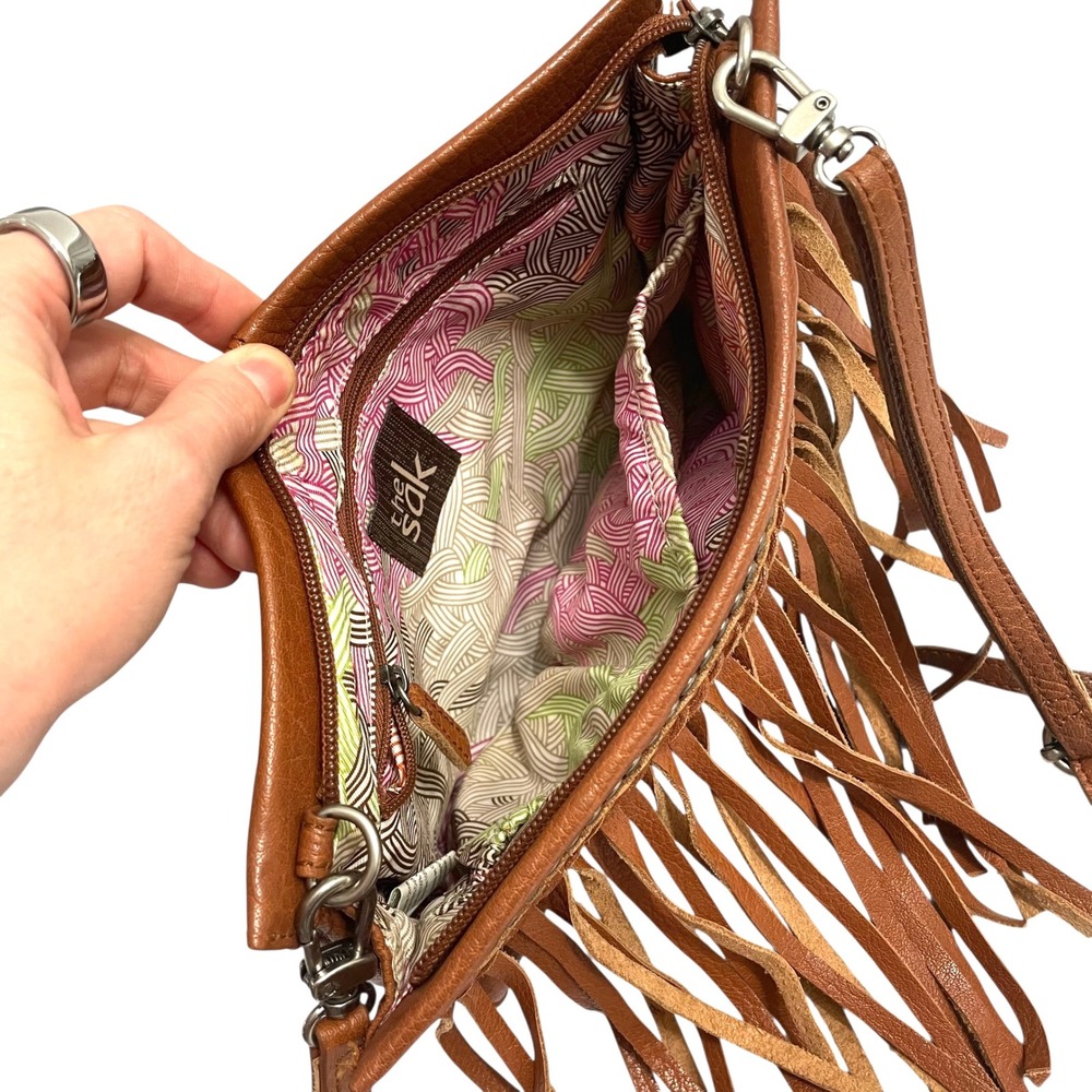 The SAK leather fringe crossbody shoulder purse Cognac brown boho western studs - Picture 8 of 10